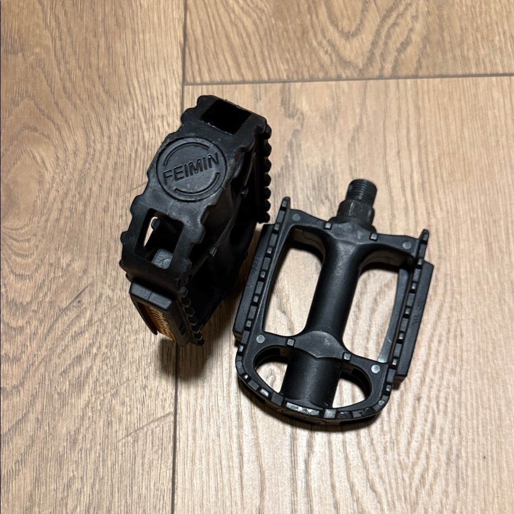 Black Bicycle Pedals